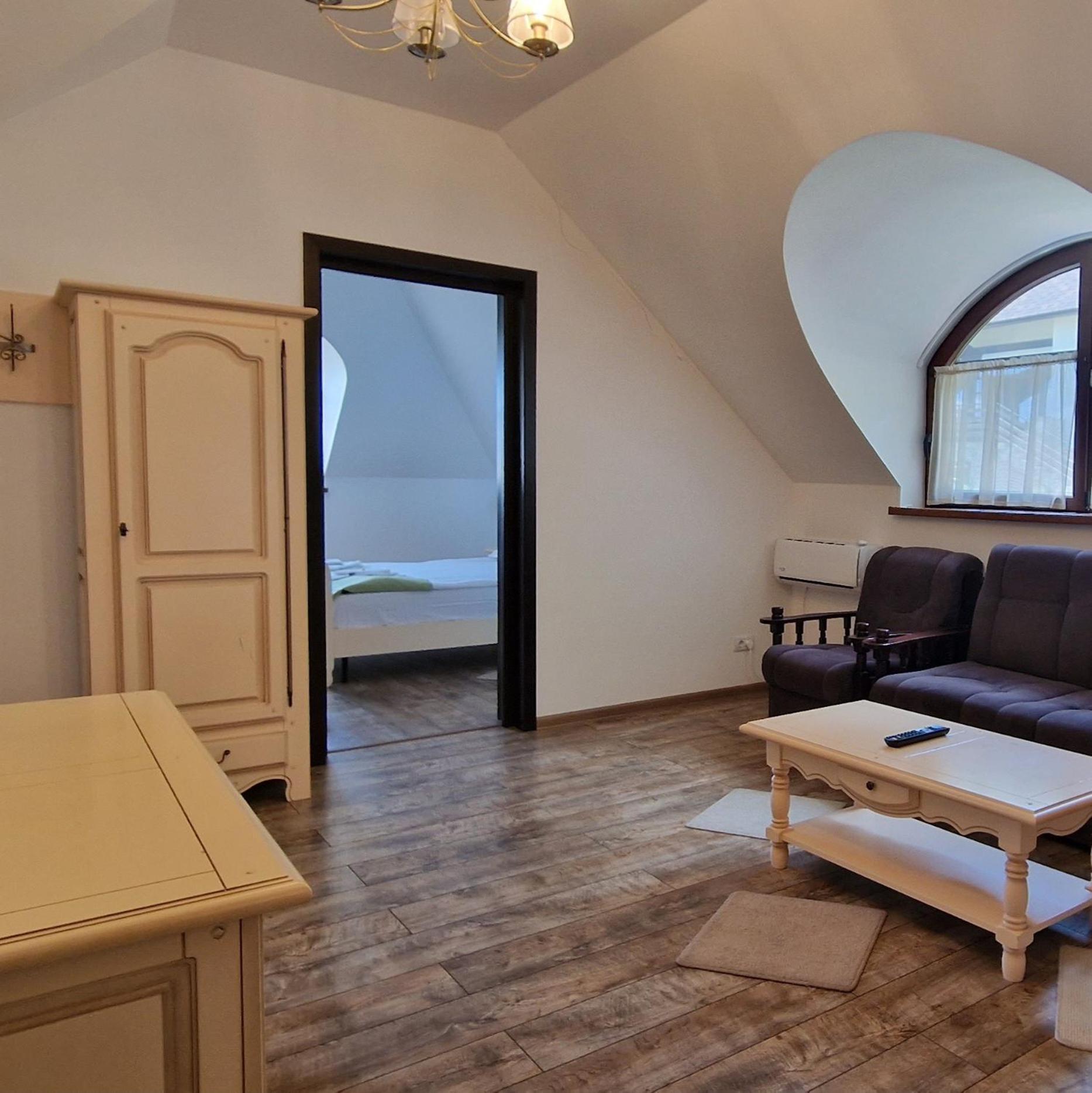 Provence Suceava Ξενοδοχείο Εξωτερικό φωτογραφία